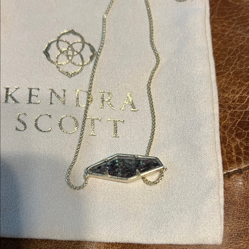 Kendra Scott Beth necklace Hematite gold chain